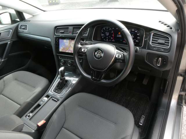 フォルクスワーゲン ゴルフ ＴＳＩ　コンフォートライン　テックエディション H30年 (関東) 99