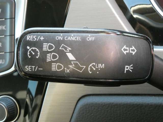 フォルクスワーゲン ゴルフトゥーラン ＴＳＩ　コンフォートライン H28年 (関東) 99