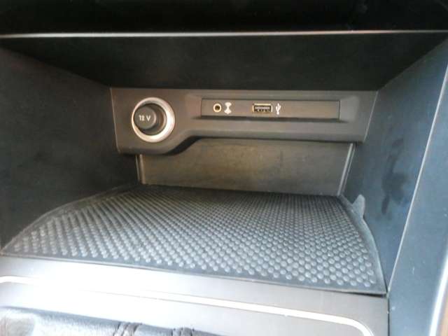 フォルクスワーゲン ゴルフトゥーラン ＴＳＩ　コンフォートライン H28年 (関東) 99