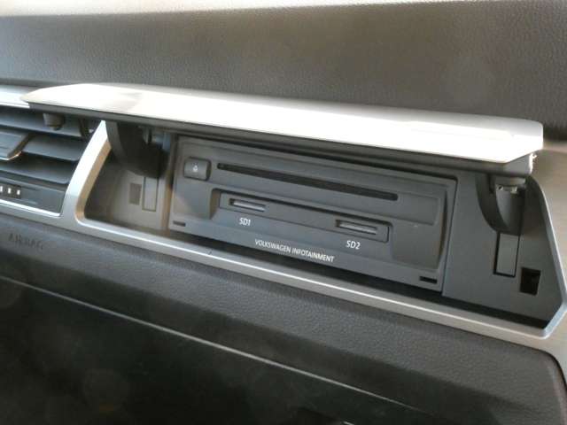 フォルクスワーゲン ゴルフトゥーラン ＴＳＩ　コンフォートライン H28年 (関東) 99