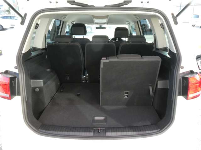 フォルクスワーゲン ゴルフトゥーラン ＴＳＩ　コンフォートライン H28年 (関東) 99