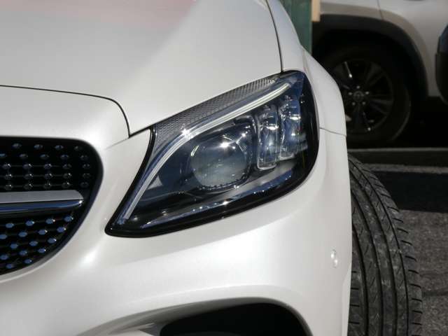 メルセデスベンツ Ｃクラスカブリオレ Ｃ１８０ スポーツ レザーエクスクルーシブパッケージ R1年 (関東) 99