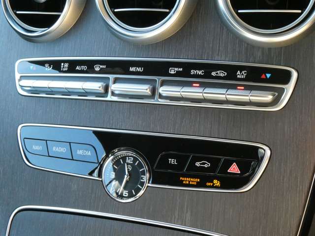 メルセデスベンツ Ｃクラスカブリオレ Ｃ１８０ スポーツ レザーエクスクルーシブパッケージ R1年 (関東) 99