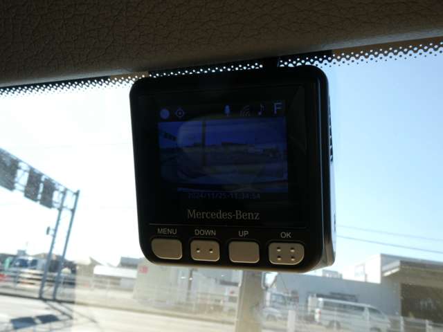 メルセデスベンツ Ｃクラスカブリオレ Ｃ１８０ スポーツ レザーエクスクルーシブパッケージ R1年 (関東) 99