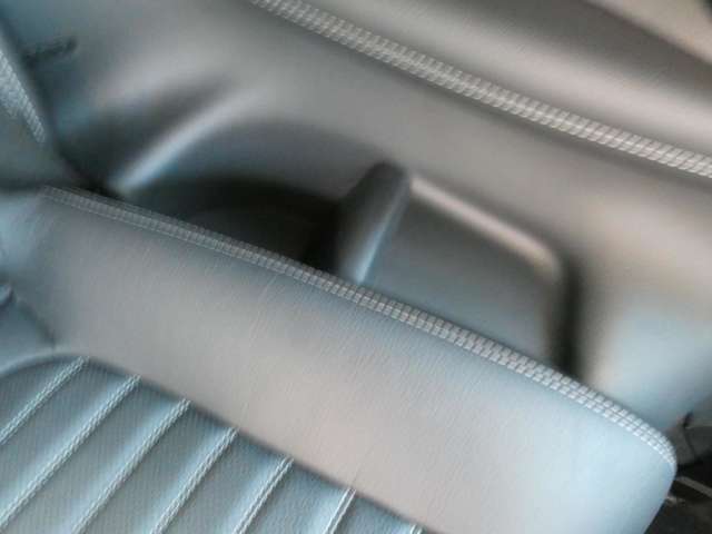 メルセデスベンツ Ｃクラスカブリオレ Ｃ１８０ スポーツ レザーエクスクルーシブパッケージ R1年 (関東) 99