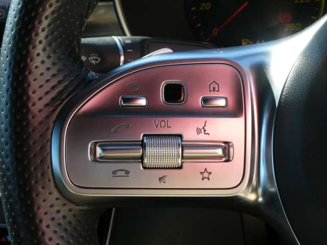 メルセデスベンツ Ｃクラスカブリオレ Ｃ１８０ スポーツ レザーエクスクルーシブパッケージ R1年 (関東) 99