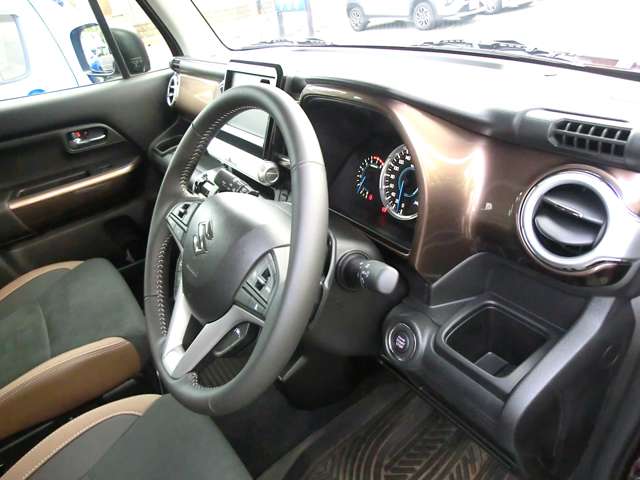 スズキ クロスビー １．０ ハイブリッド ＭＺ ブラウンアクセントパッケージ装着車 R7年 (関東) 99