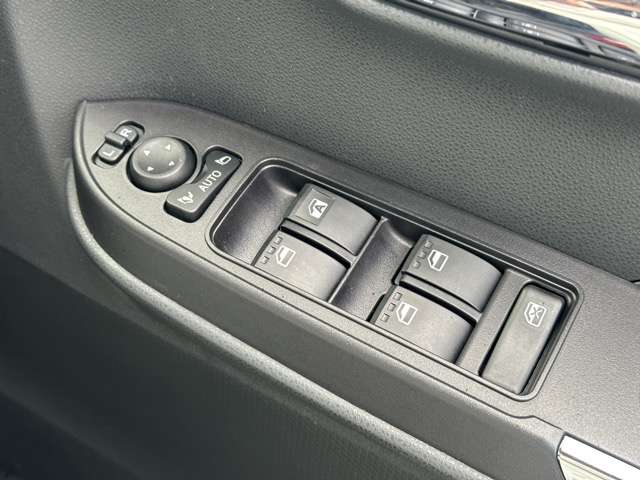 ダイハツ タント ６６０ カスタム Ｘ R5年 (東海) 99