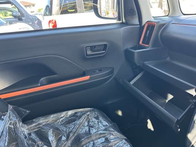 ダイハツ タント ６６０ ファンクロス R7年 (東海) 99