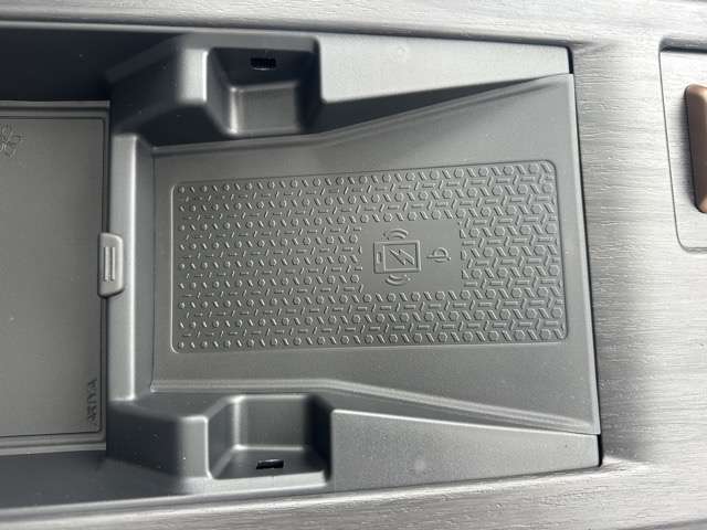 日産 アリア Ｂ９ Ｅ－４ＯＲＣＥ リミテッド ４ＷＤ R6年 (東海) 99