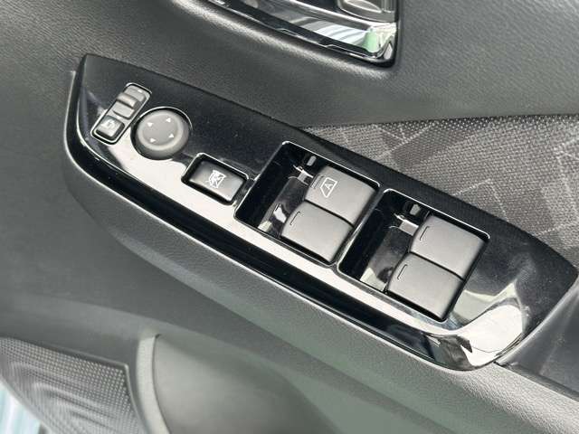 三菱 ｅＫクロス　ＥＶ Ｐ R4年 (東海) 99