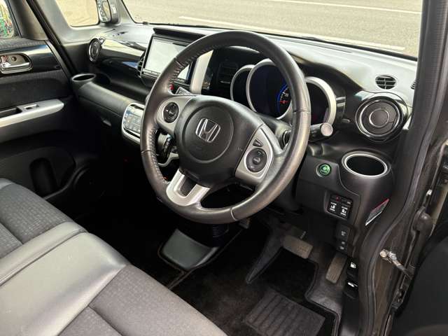 ホンダ Ｎ　ＢＯＸ ６６０ カスタムＧ ターボＳＳパッケージ ブラックスタイル H28年 (東北) 99