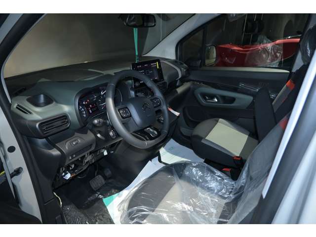 シトロエン ベルランゴ ＰＵＲＥＴＥＣＨ１３０ Ｓ＆Ｓ ＥＡＴ８ ＸＴＲ R6年 (関東) 99