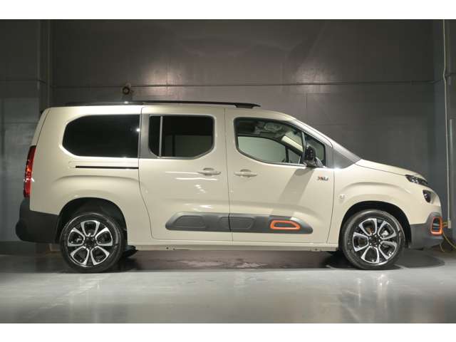 シトロエン ベルランゴ ＰＵＲＥＴＥＣＨ１３０ Ｓ＆Ｓ ＥＡＴ８ ＸＴＲ R6年 (関東) 99