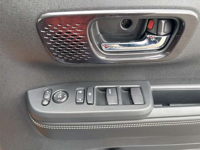 ホンダ Ｎ　ＢＯＸ カスタム ６６０ コーディネートスタイル モノトーン R6年 (近畿) 99