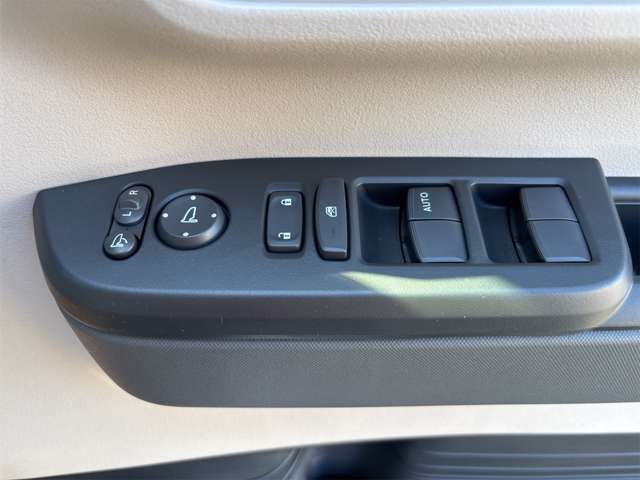 ホンダ Ｎ　ＢＯＸ ６６０ R7年 (近畿) 99