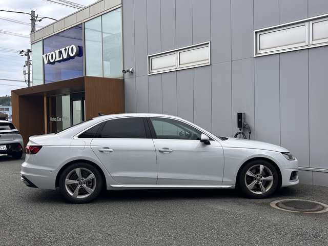 アウディ Ａ４ ３５ ＴＤＩ アドバンスト ディーゼルターボ R3年 (東北) 99