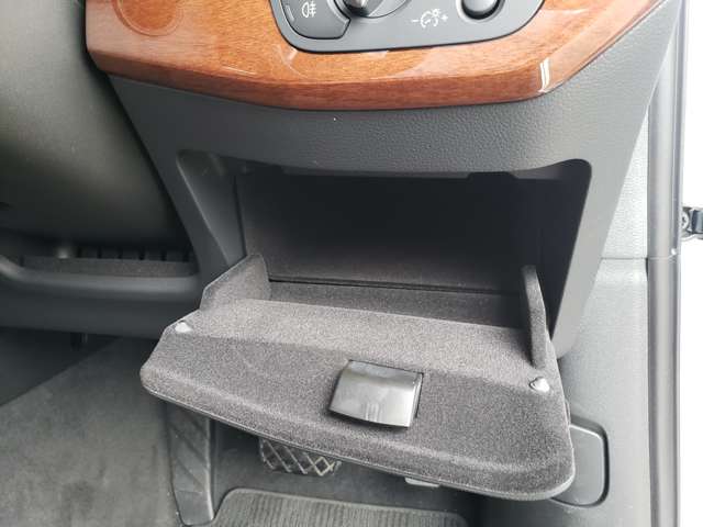 アウディ Ａ４ ３５ ＴＤＩ アドバンスト ディーゼルターボ R3年 (東北) 99