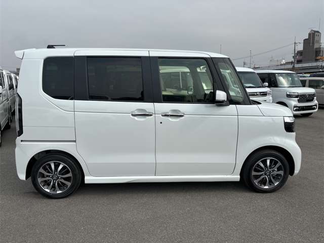 ホンダ Ｎ　ＢＯＸ カスタム ６６０ R7年 (近畿) 99
