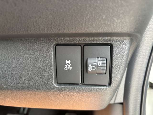 ホンダ Ｎ　ＢＯＸ カスタム ６６０ R7年 (近畿) 99