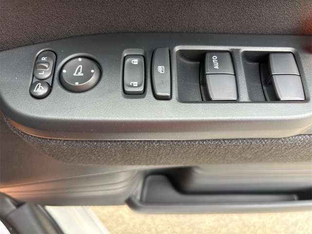 ホンダ Ｎ　ＢＯＸ カスタム ６６０ R7年 (近畿) 99