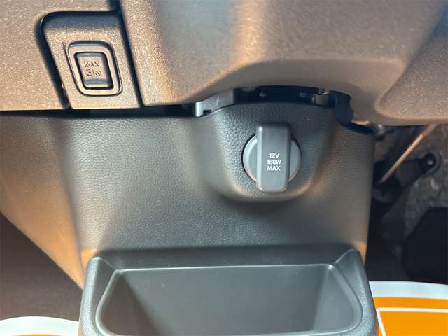 ホンダ Ｎ　ＢＯＸ カスタム ６６０ R7年 (近畿) 99