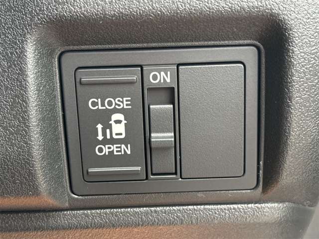 ホンダ Ｎ　ＢＯＸ カスタム ６６０ R7年 (近畿) 99