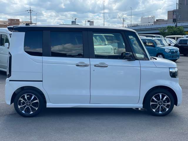 ホンダ Ｎ　ＢＯＸ カスタム ６６０ コーディネートスタイル ２トーン R6年 (近畿) 99