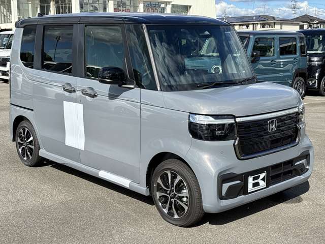 ホンダ Ｎ　ＢＯＸ カスタム ６６０ コーディネートスタイル ２トーン R6年 (近畿) 99