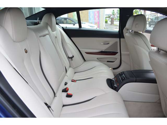 ＢＭＷアルピナ Ｂ６グランクーペ ビターボ アルラット ４ＷＤ H28年 (関東) 99