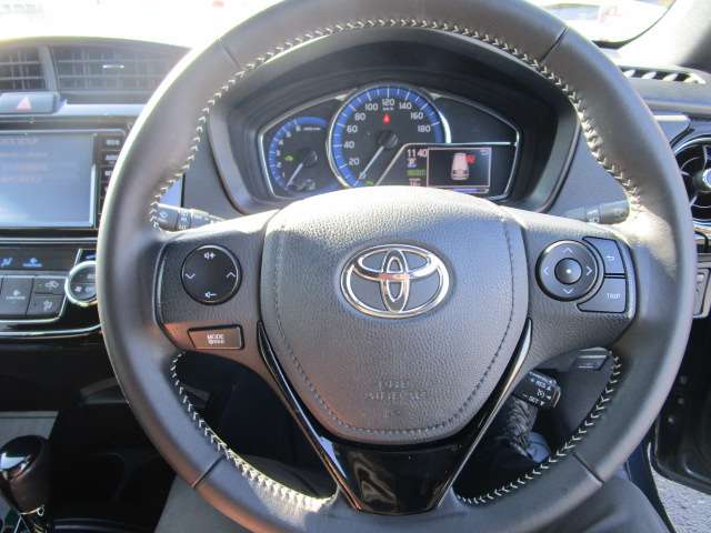 トヨタ カローラフィールダー　ハイブリッド １．５ ハイブリッド Ｇ Ｗ×Ｂ H30年 (関東) 99