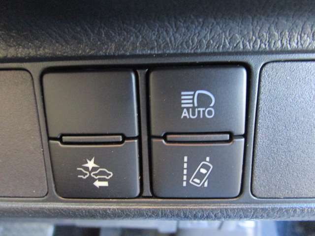 トヨタ カローラフィールダー　ハイブリッド １．５ ハイブリッド Ｇ Ｗ×Ｂ H30年 (関東) 99