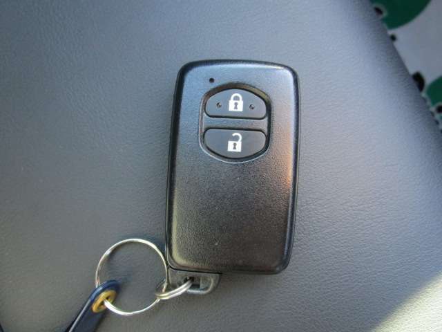 トヨタ カローラフィールダー　ハイブリッド １．５ ハイブリッド Ｇ Ｗ×Ｂ H30年 (関東) 99