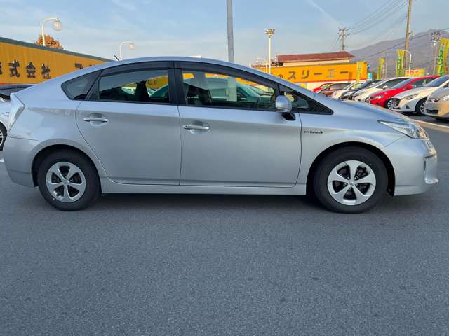 トヨタ プリウス １．８ Ｇ H25年 (東北) 99