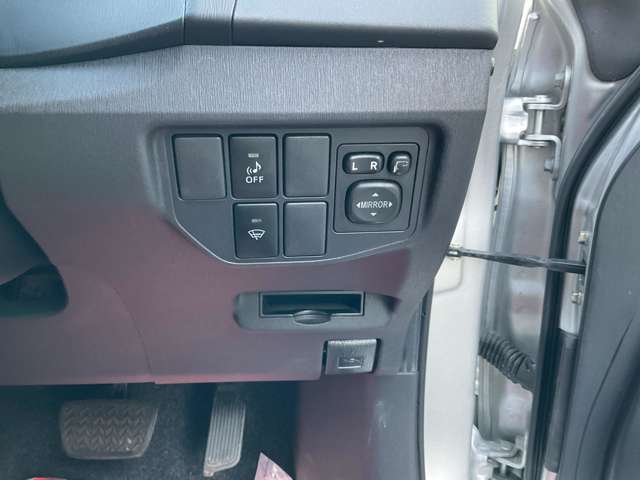 トヨタ プリウス １．８ Ｇ H25年 (東北) 99