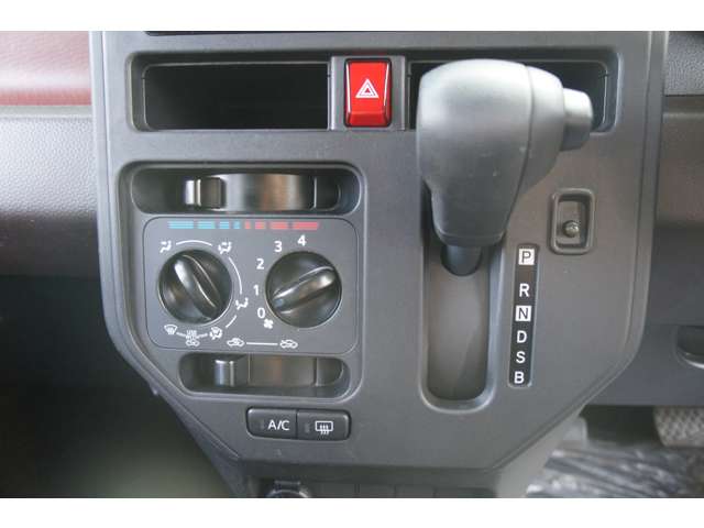 トヨタ ルーミー １．０ Ｘ Ｓ R1年 (東北) 99