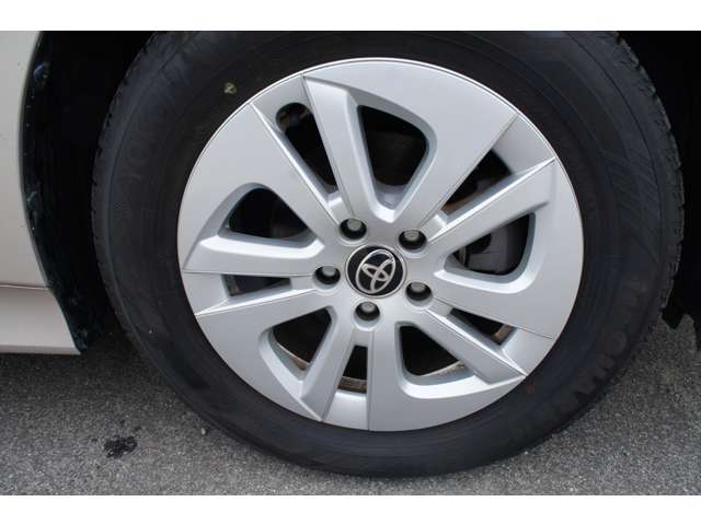 トヨタ プリウス １．８ Ｓ セーフティ プラス Ｅ－ＦＯＵＲ ４ＷＤ H29年 (東北) 99