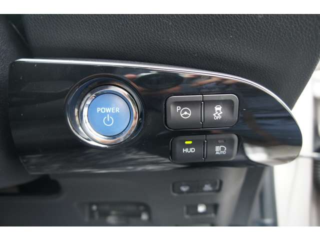 トヨタ プリウス １．８ Ｓ セーフティ プラス Ｅ－ＦＯＵＲ ４ＷＤ H29年 (東北) 99