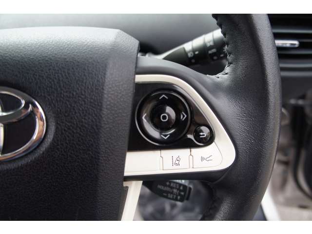 トヨタ プリウス １．８ Ｓ セーフティ プラス Ｅ－ＦＯＵＲ ４ＷＤ H29年 (東北) 99