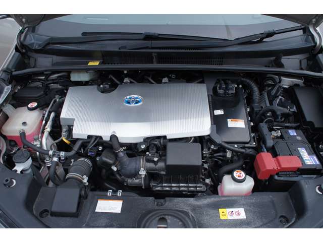 トヨタ プリウス １．８ Ｓ セーフティ プラス Ｅ－ＦＯＵＲ ４ＷＤ H29年 (東北) 99