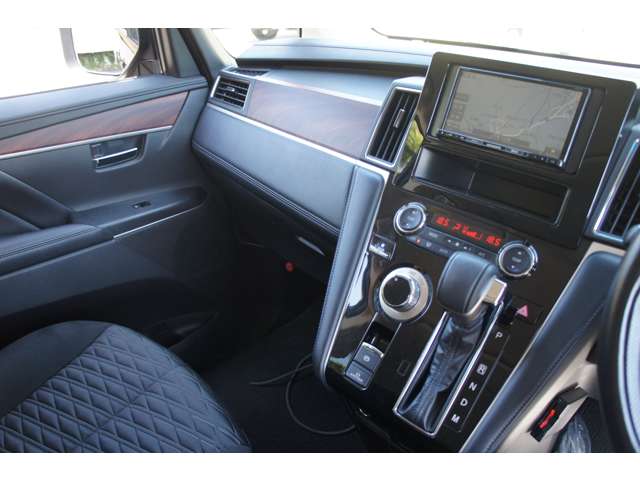 三菱 デリカ　Ｄ：５ ２．２ Ｇ パワーパッケージ ディーゼルターボ ４ＷＤ R2年 (東北) 99