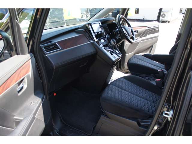 三菱 デリカ　Ｄ：５ ２．２ Ｇ パワーパッケージ ディーゼルターボ ４ＷＤ R2年 (東北) 99