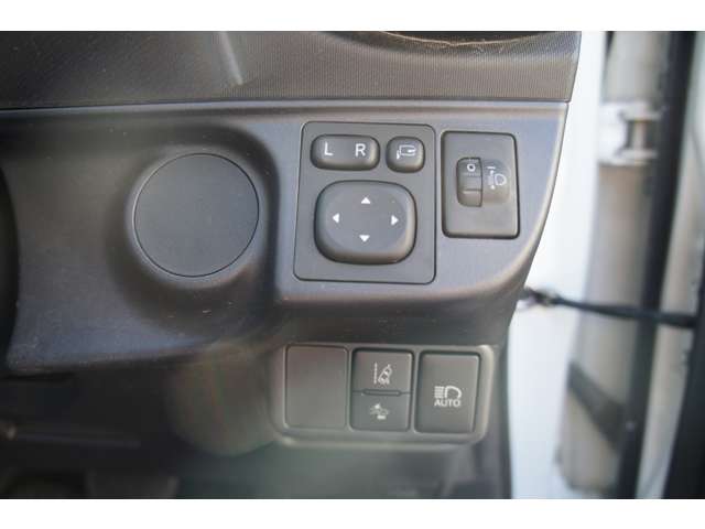 トヨタ アクア １．５ Ｓ H29年 (東北) 99