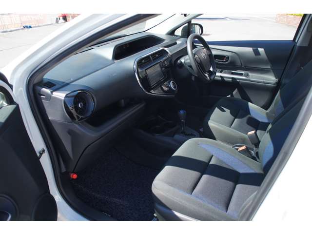 トヨタ アクア １．５ Ｓ H29年 (東北) 99