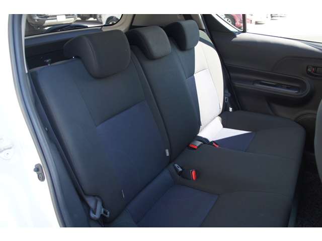 トヨタ アクア １．５ Ｓ H29年 (東北) 99