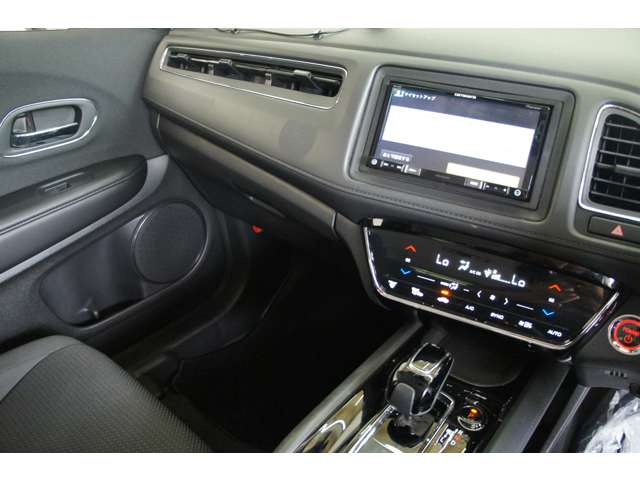 ホンダ ヴェゼル １．５ ハイブリッド ホンダセンシング ４ＷＤ R1年 (東北) 99