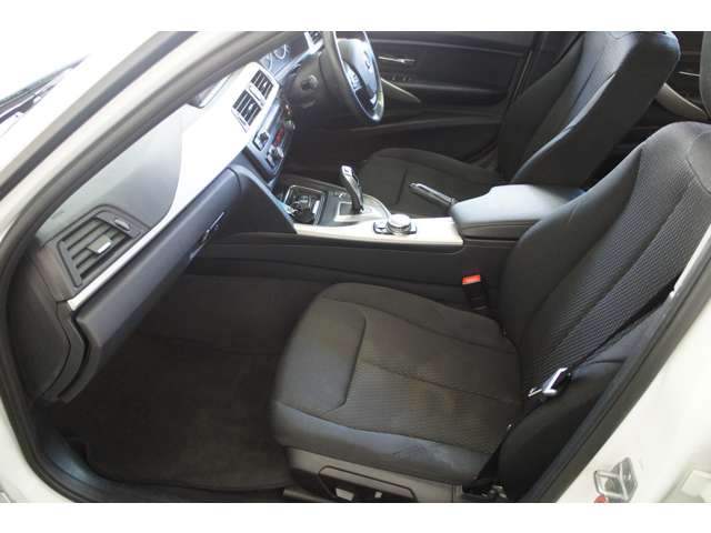 ＢＭＷ ３シリーズ ３２０ｉ H26年 (東北) 99