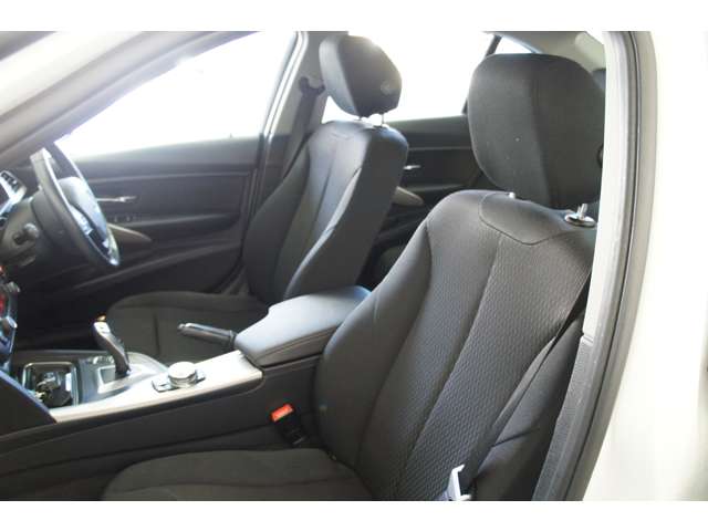 ＢＭＷ ３シリーズ ３２０ｉ H26年 (東北) 99