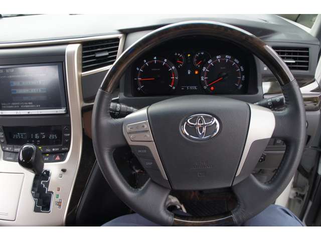 トヨタ アルファード ２．４ ２４０Ｓ タイプゴールド H25年 (東北) 99