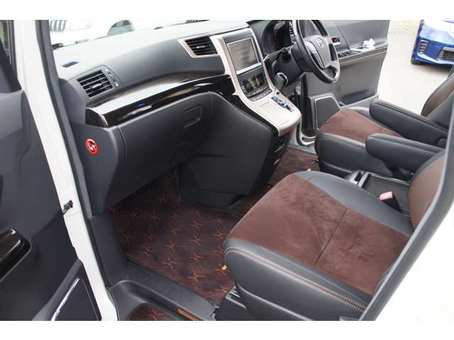 トヨタ アルファード ２．４ ２４０Ｓ タイプゴールド H25年 (東北) 99